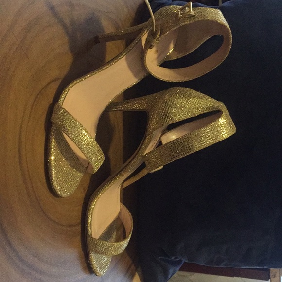 Heels - Picture 2 of 3